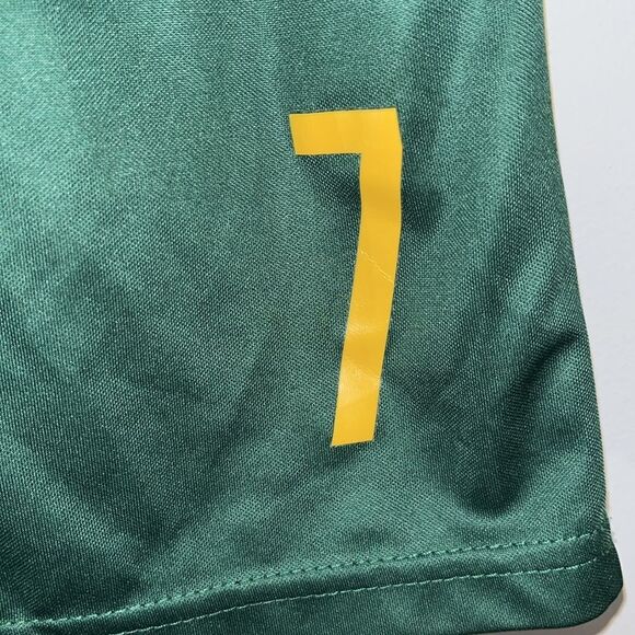 Generic Portugal Crest Green Soccer Team Portuguese Youth Kids Shorts Small/Med - Picture 3 of 4